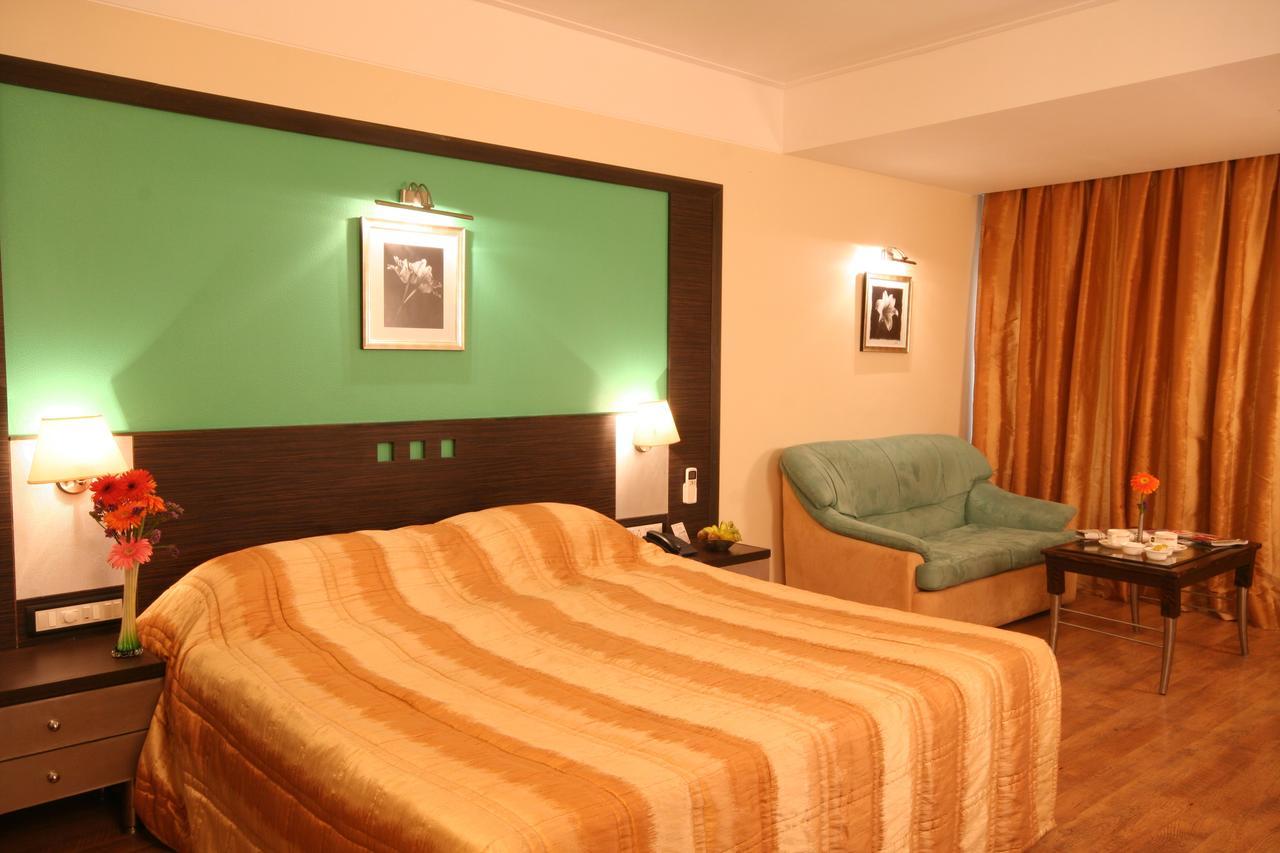 Hotel Miramar Daman Buitenkant foto