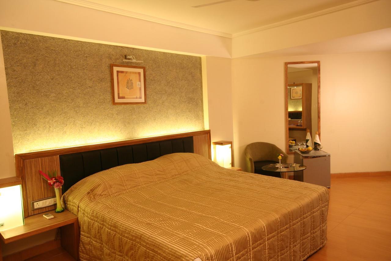 Hotel Miramar Daman Buitenkant foto