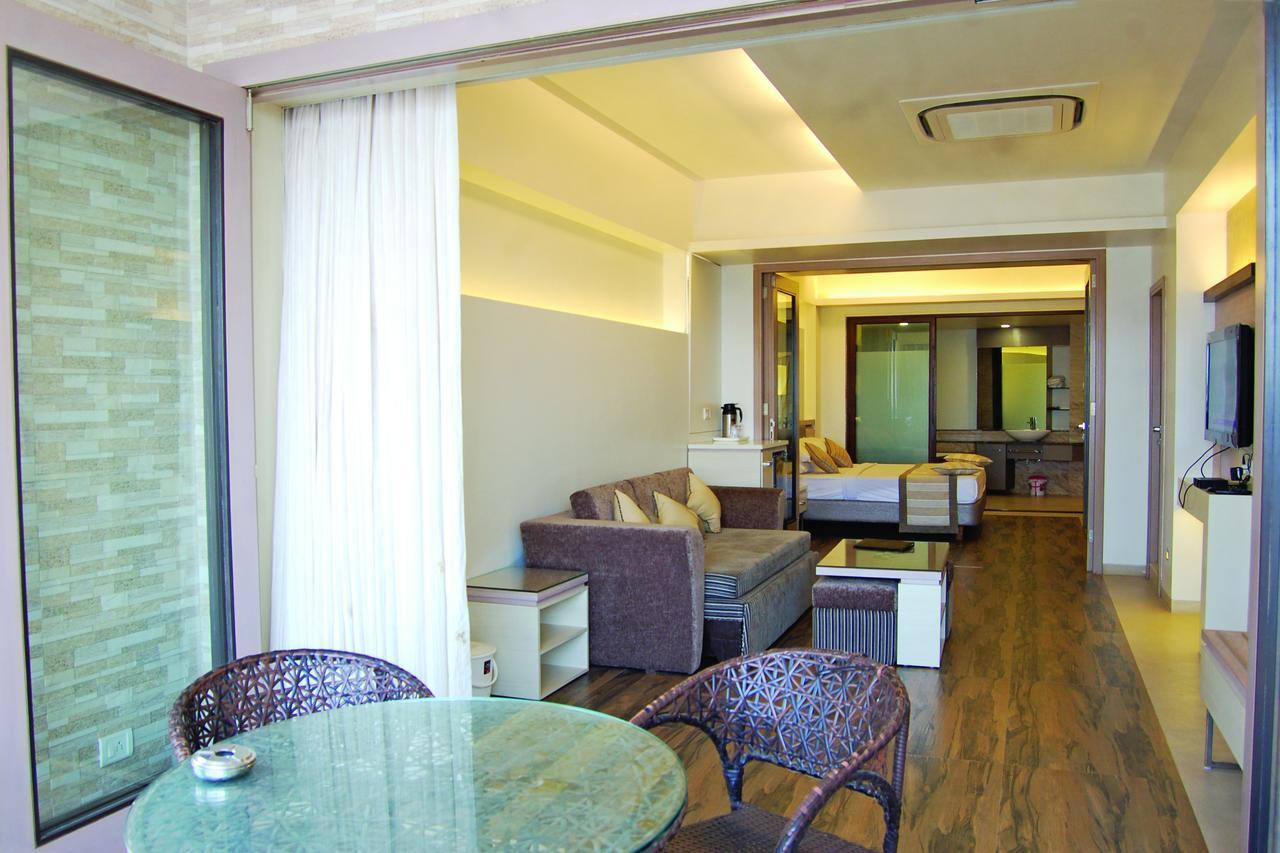 Hotel Miramar Daman Buitenkant foto