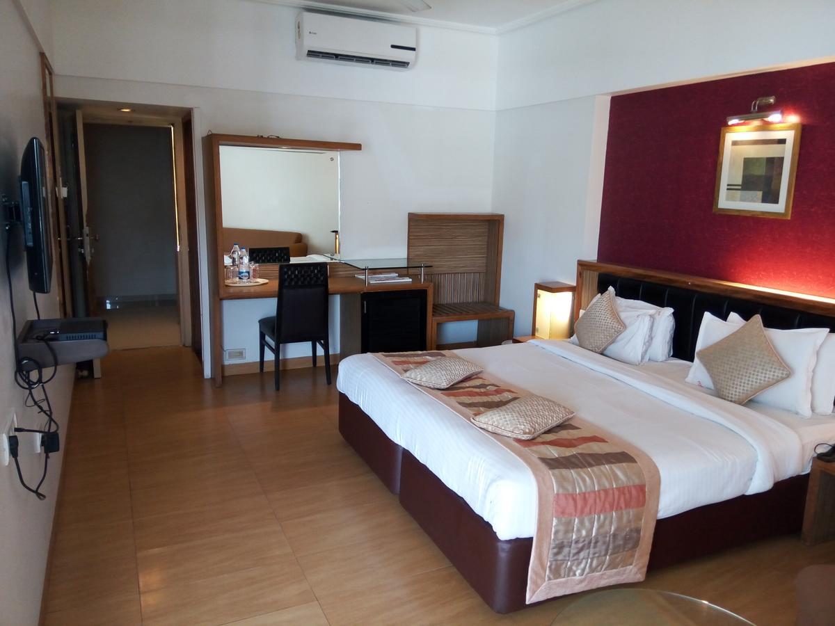 Hotel Miramar Daman Buitenkant foto